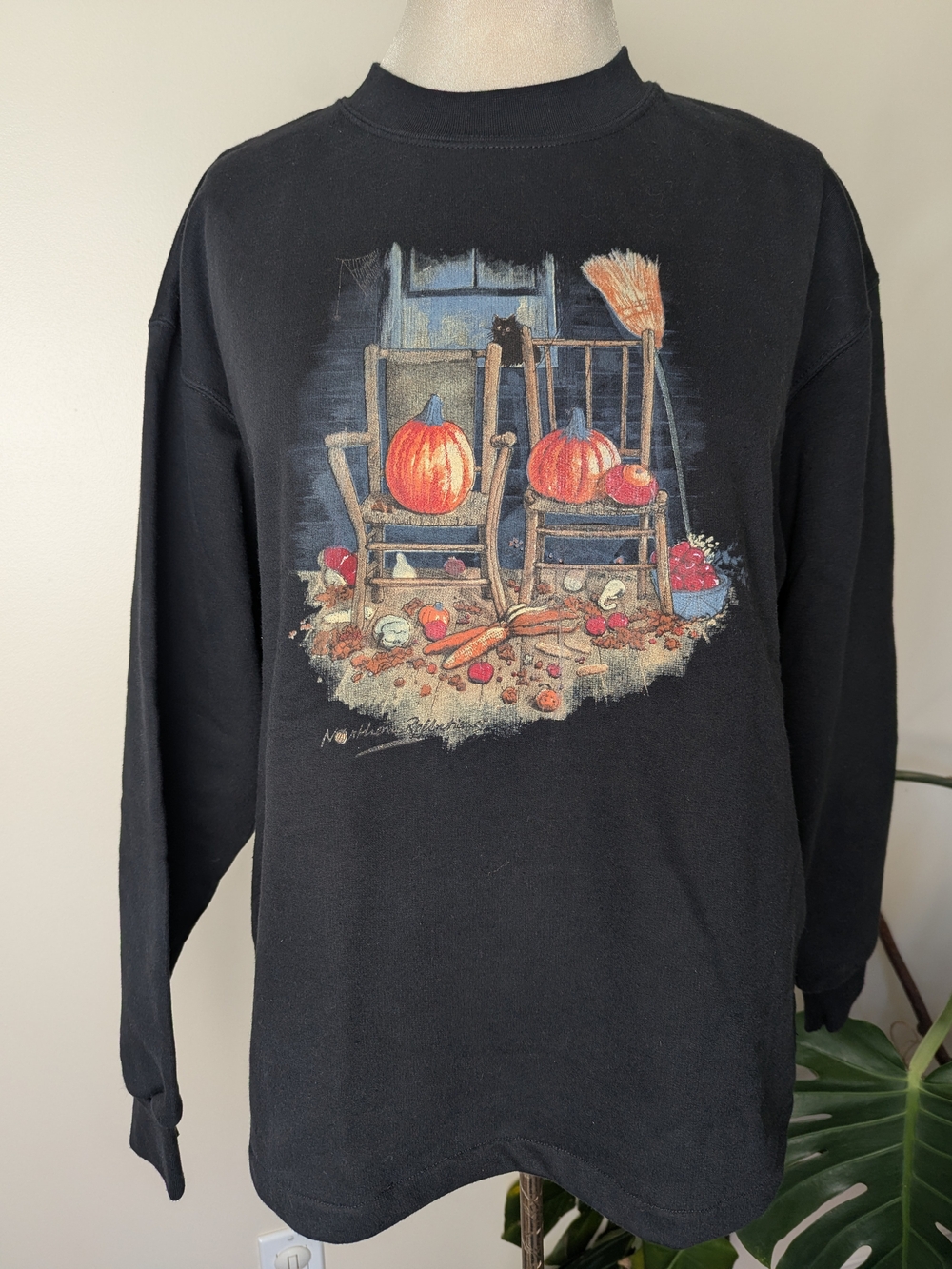 Northern Reflections Vintage Cottage Crewneck Sweater with Autumn Pumpkin Scene
